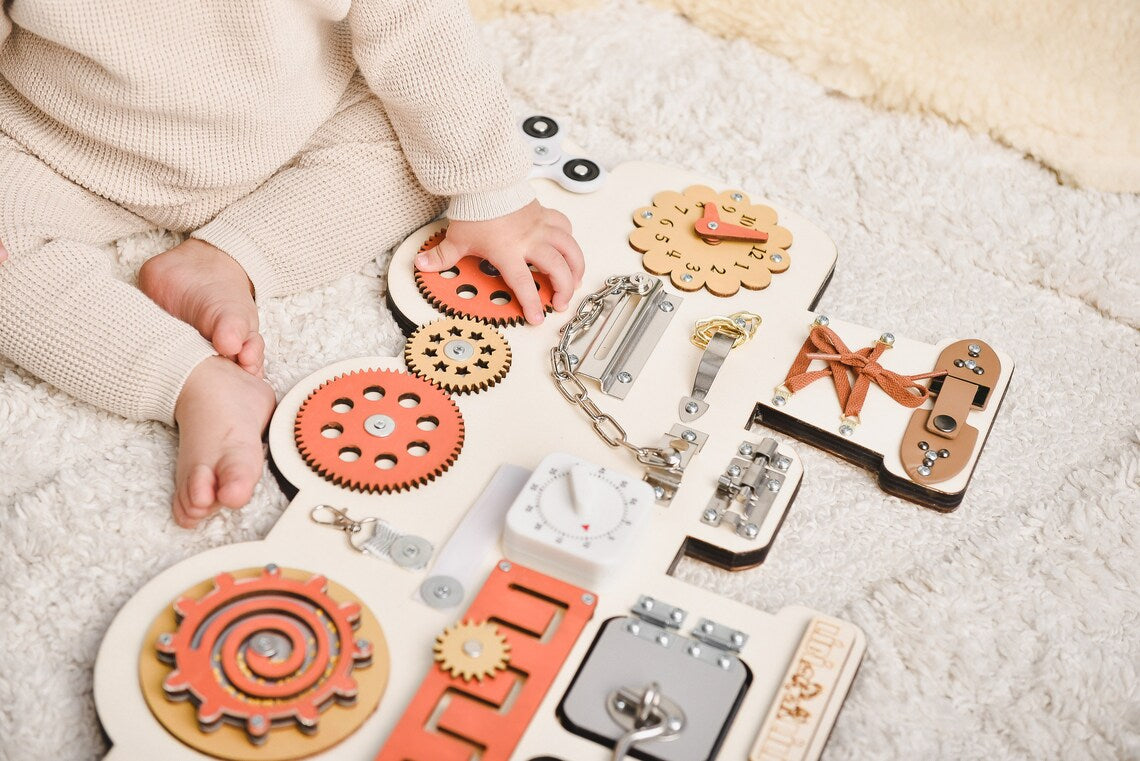 Busy board montessori pyramide i